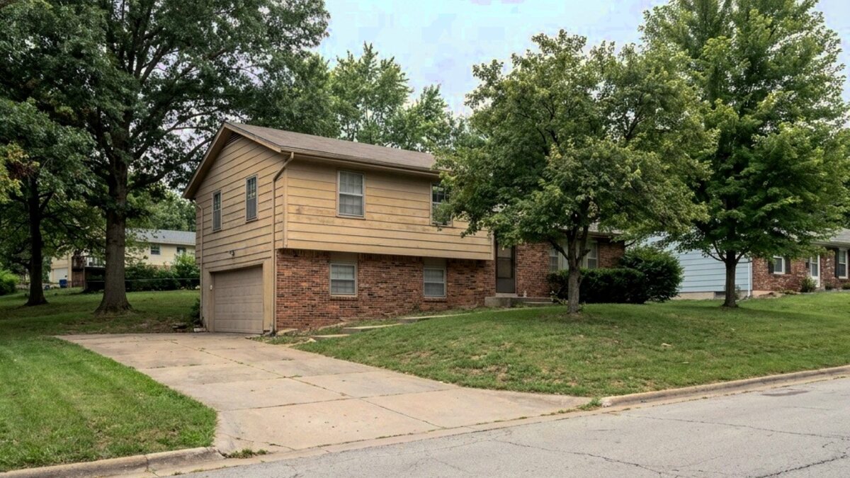 Modest split-level Columbia Missouri home, representative ordinary housing stock