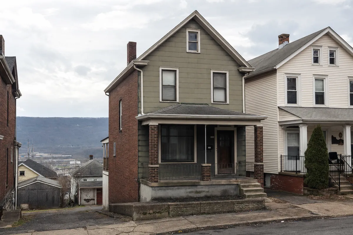 Scranton PA homes — Victorian-era frame and brick houses in Lackawanna County