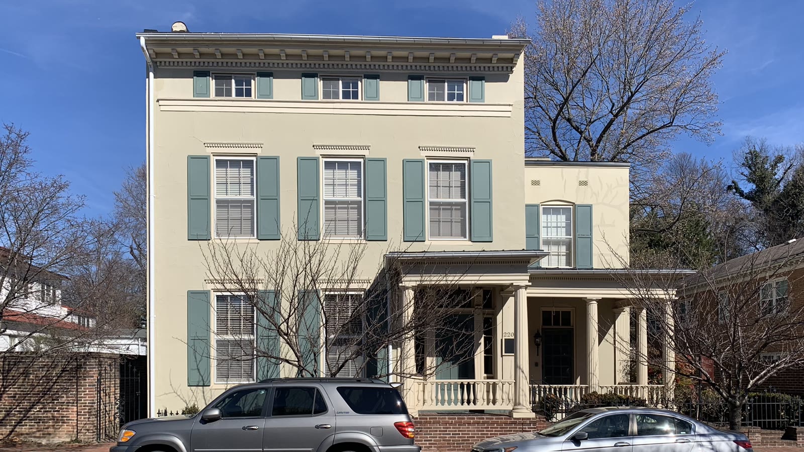 Two-story duplex home